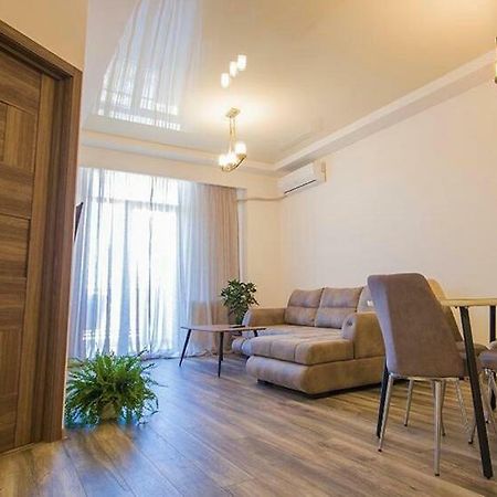 Tikas Home Апартаменты Tbilisi Eksteriør billede