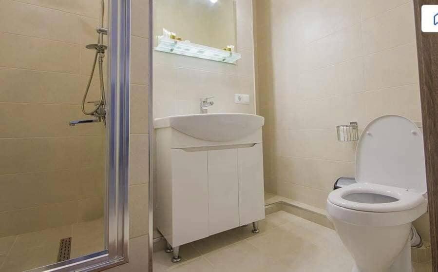 Tikas Home Апартаменты Tbilisi Værelse billede